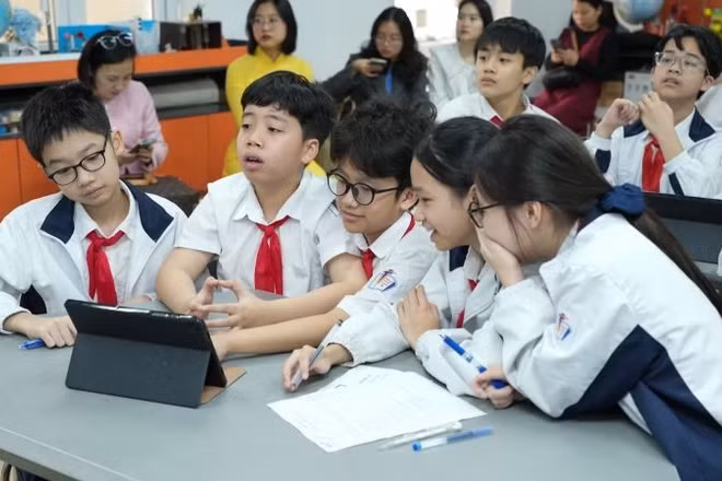 Những tiết học chuyển đổi số luôn sôi động, hấp dẫn học sinh.