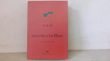 Bìa tập Thơ Nguyễn Văn Hiếu.