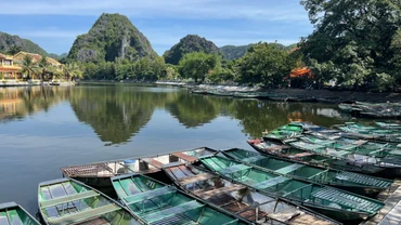Một góc bến thuyền tại xã Ninh Hải, huyện Hoa Lư (Ninh Bình) trong những ngày tạm dừng đón khách. (Ảnh: Xuân Trường)