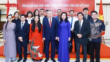 [Video] Tổng Bí thư Tô Lâm thăm Đại sứ quán, gặp gỡ cán bộ các cơ quan đại diện và cộng đồng người Việt Nam tại Indonesia