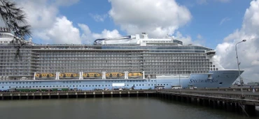 Tàu Spectrum of the Seas.