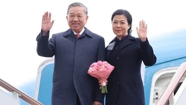 Tổng Bí thư Tô Lâm và Phu nhân rời Moskva, lên đường thăm Belarus. (Ảnh: TTXVN)