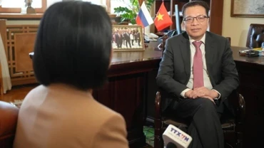 Đại sứ Đặng Minh Khôi trả lời phỏng vấn Thông tấn xã Việt Nam. (Ảnh: Quang Vinh/TTXVN)