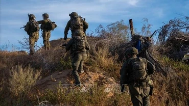 Binh sĩ Israel thực hiện chiến dịch quân sự tại Dải Gaza. (Ảnh: THX/TTXVN)