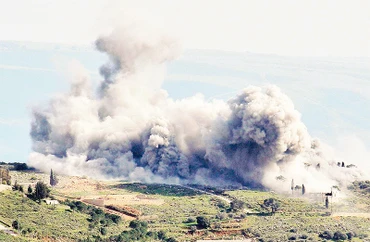 Quân đội Israel không kích các mục tiêu ở Liban.
