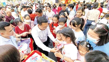 "Lì xì sách", một việc làm thiết thực nhằm lan tỏa văn hóa đọc. 
