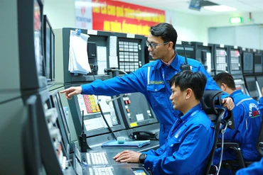 Nhà máy Lọc dầu Dung Quất vận hành ở công suất tối ưu, đáp ứng nhu cầu cao của thị trường trong dịp Tết Nguyên đán.