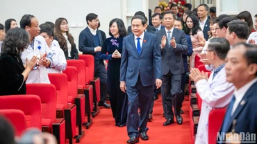 Chủ tịch Quốc hội Trần Thanh Mẫn dự Lễ kỷ niệm 70 năm Ngày Thầy thuốc Việt Nam tại Bệnh viện Hữu Nghị.