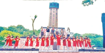 Festival thu Hà Nội thu hút đông đảo công chúng.