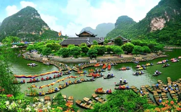 Ninh Bình phấn đấu đến năm 2030 sẽ là một trong những trung tâm lớn, có giá trị thương hiệu cao về du lịch, công nghiệp văn hóa, kinh tế di sản của cả nước và khu vực Đông Nam Á. (Ảnh: Sở Du lịch Ninh Bình)