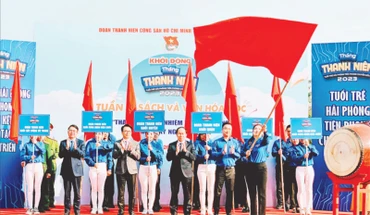 Đại diện lãnh đạo Trung ương Đoàn, TP Hải Phòng và Thành đoàn Hải Phòng khởi động Tháng Thanh niên 2023 "Tuổi trẻ Hải Phòng tiên phong trong chuyển đổi số".