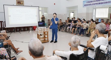 Bệnh viện Phục hồi chức năng tỉnh Tây Ninh tổ chức lớp tập huấn phục hồi chức năng cho người bệnh, người khuyết tật và người chăm sóc bệnh nhân.