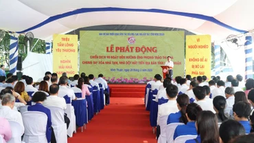 Quang cảnh buổi lễ phát động.