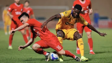 Kết thúc trận đấu, đội bóng Thể Công Viettel giành chiến thắng với tỷ số 1-0. (Ảnh: MINH QUYẾT-TTXVN) 