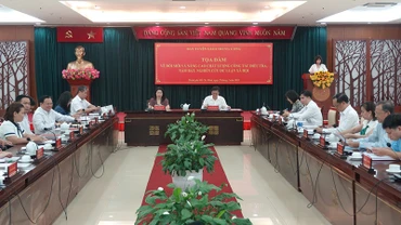 Quang cảnh buổi tọa đàm.