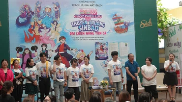 Đông đảo nghệ sĩ tham gia vở kịch "Ngày xửa ngày xưa" đến giao lưu tại Chương trình ra mắt sách.