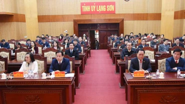Lãnh đạo chủ chốt của tỉnh Lạng Sơn dự hội nghị công bố các quyết định về sắp xếp tổ chức bộ máy và công tác cán bộ.