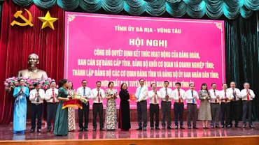 Đồng chí Nguyễn Thị Yến, Phó Bí thư Thường trực Tỉnh ủy được bầu giữ chức Bí thư Đảng bộ các cơ quan Đảng.