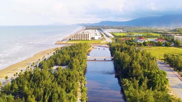 Khu du lịch biển Xuân Thành (Hà Tĩnh) với nhiều dịch vụ, trải nghiệm thú vị.