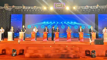Đưa vào hoạt động Nhà máy Công nghệ vật liệu mới HMT Hải Phòng chuyên sản xuất bộ phận linh kiện an toàn thụ động xe ô-tô.