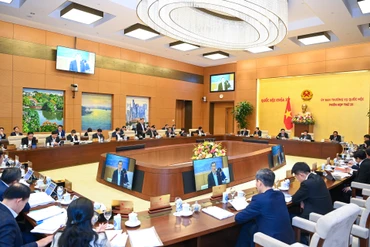 Phiên họp Ủy ban Thường vụ thảo luận dự thảo Luật Thủ đô (sửa đổi). (Ảnh: DUY LINH)
