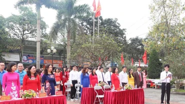 Lễ kết nạp đảng viên cho học sinh lớp 12, Trung học phổ thông Việt Bắc, Thành phố Lạng Sơn, (Lạng Sơn).