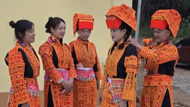 Trang phục truyền thống của dân tộc Dao (Lù Gang) ở xã Ái Quốc, Lộc Bình (Lạng Sơn).