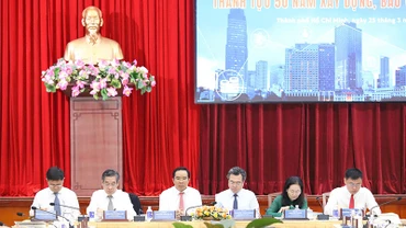 Các đồng chí chủ trì hội thảo.