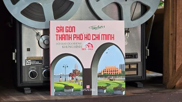 Bìa cuốn sách "Sài Gòn-Thành phố Hồ Chí Minh: Đổi thay qua những khung hình (1975-2025). (Ảnh nxb).