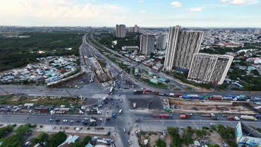 Các hạng mục chính như kết cấu bê tông, mặt đường, sơn kẻ vạch, hệ thống chiếu sáng, lan can và biển báo tại hầm HC1 cơ bản đã hoàn thành.
