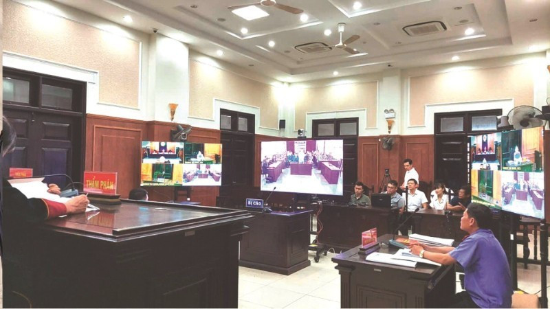 Một phiên tòa xét xử trực tuyến tại Tòa phúc thẩm Tòa án nhân dân tối cao tại Đà Nẵng. (Ảnh: TL)