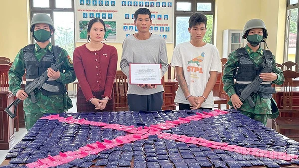 3 đối tượng cùng tang vật bị lực lượng chức năng bắt giữ.