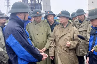 Phó Thủ tướng Trần Hồng Hà yêu cầu tỉnh Hưng Yên không chủ quan, lơ là trong phòng chống bão số 3 đang diễn biến phức tạp.