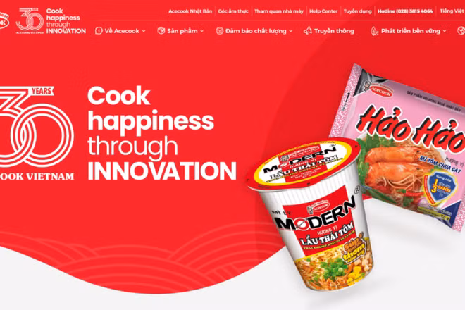 Website sử dụng tông màu chủ đạo đỏ-trắng, thể hiện rõ bản sắc của doanh nghiệp.