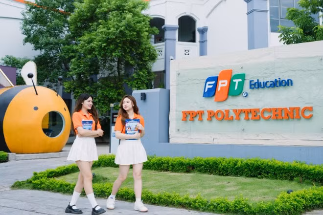 Học bổng Poly NextGen trao cho Gen Z tấm vé bước chân vào môi trường nghề nghiệp năng động.