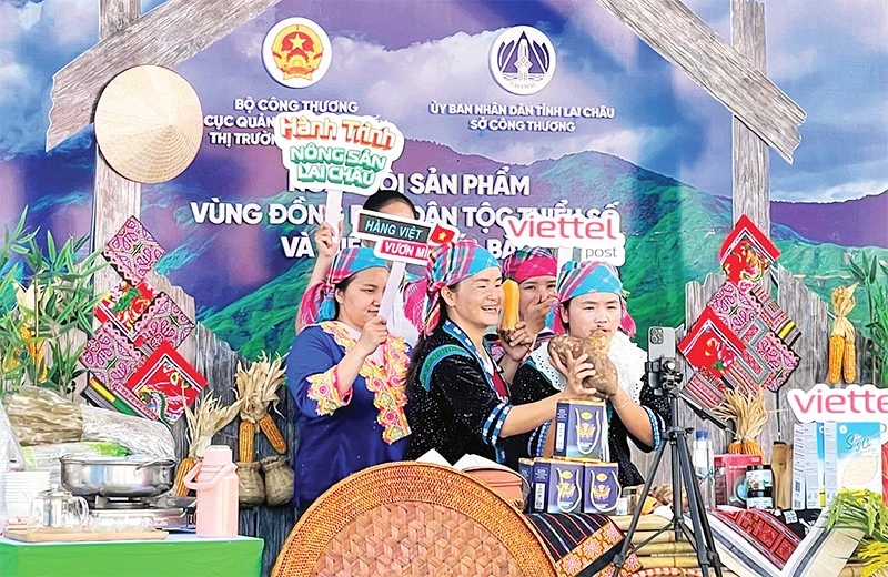 Các kênh bán hàng trực tuyến giúp nông sản vùng cao tiếp cận thị trường rộng lớn hơn.