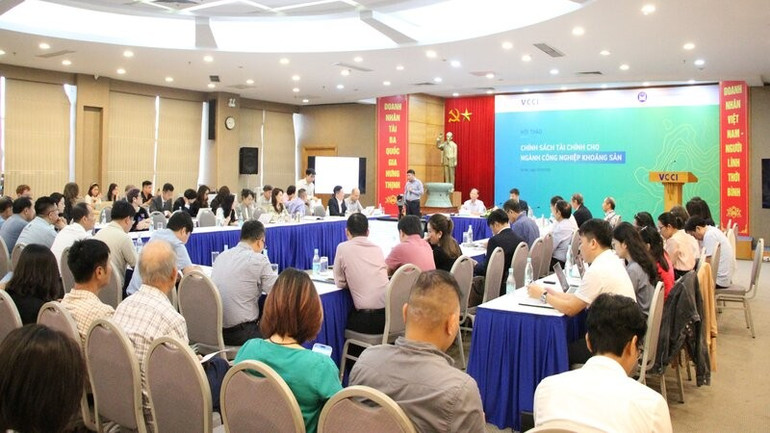 Hội thảo “Chính sách tài chính cho ngành công nghiệp khoáng sản” đưa ra nhiều giải pháp góp phần xây dựng chính sách minh bạch, ổn định và cạnh tranh quốc tế cho ngành này Hội thảo “Chính sách tài chính cho ngành công nghiệp khoáng sản” đưa ra nhiều giải pháp góp phần xây dựng chính sách minh bạch, ổn định và cạnh tranh quốc tế cho ngành này