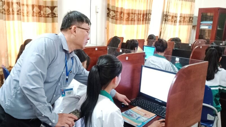 Trường Phổ thông dân tộc nội trú Trung học phổ thông số 1 tỉnh Thái Nguyên có đủ trang thiết bị cho học sinh học ngoại ngữ, tin học. rsz-noi-tru-2.jpg