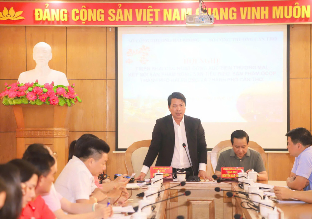 Ông Hà Vũ Sơn, Giám đốc Sở Công thương thành phố Cần Thơ phát biểu tại hội nghị. 182f76dfeec35a9d03d2.jpg