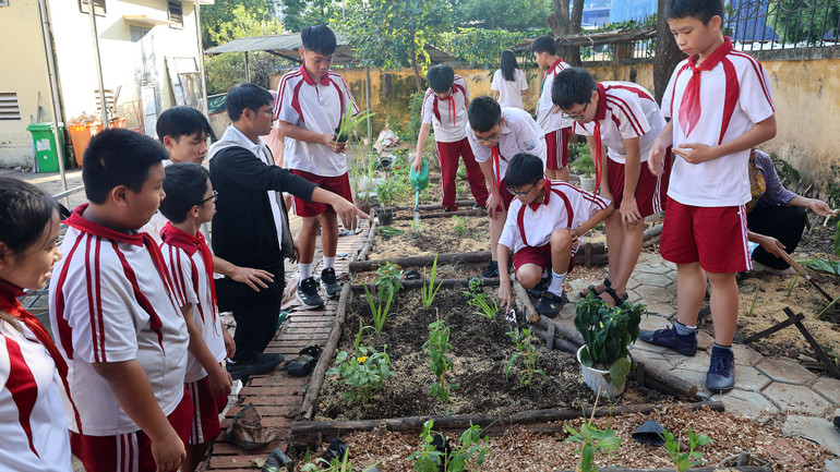 xay-dung-vuon-truong-tuan-hoan-1.jpg