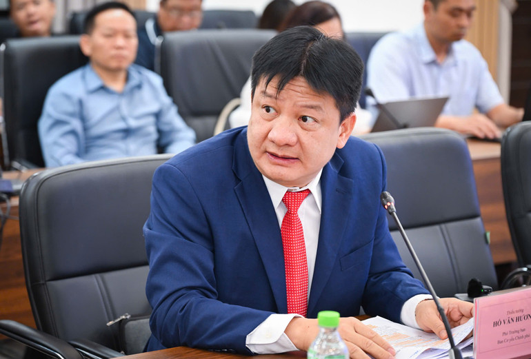 Thiếu tướng Hồ Văn Hương, Phó trưởng Ban Cơ yếu Chính phủ phát biểu tại tọa đàm. ho-van-huong-2.jpg