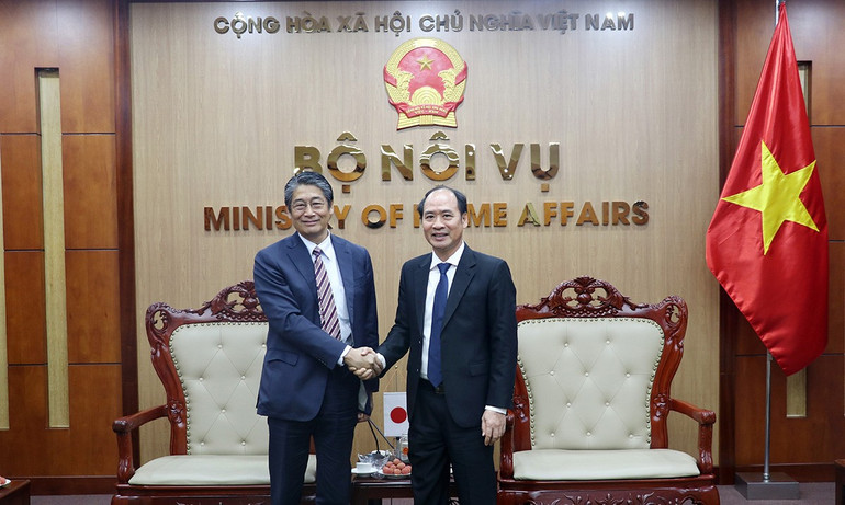 Thứ trưởng Nguyễn Văn Hồi tiếp Ngài Ito Naoki - Đại sứ đặc mệnh toàn quyền Nhật Bản tại Việt Nam. (Ảnh MOHA) thu-truong-nguyen-van-hoi-tiep-dai-su-nhat-ban.jpg