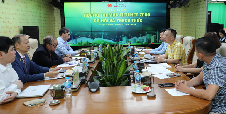 Quang cảnh tọa đàm. toa-dam-net-zero.jpg
