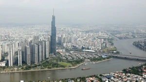 Thành phố Hồ Chí Minh mới (sau khi sáp nhập với một số địa phương lân cận) trở thành trung tâm kinh tế-đô thị liên vùng, đóng vai trò đầu tàu trong phát triển vùng Đông Nam Bộ. ảnh: Khiếu Minh