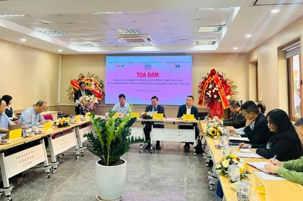 Toàn cảnh tọa đàm. 