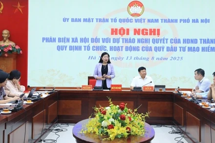 Quang cảnh hội nghị phản biện xã hội do Mặt trận Tổ quốc Việt Nam thành phố Hà Nội tổ chức chiều 13/8.