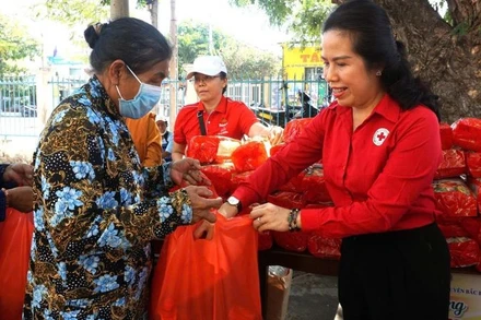 Tháng Nhân đạo năm 2025 tiếp tục lan tỏa các hoạt động nhân ái, thể hiện tinh thần nhân đạo sâu sắc. 