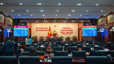 Quang cảnh kỳ họp lần thứ 20 Hội đồng nhân dân thành phố Đà Nẵng.