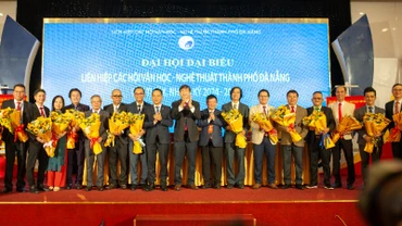 Ra mắt Ban Chấp hành Liên hiệp Hội nhiệm kỳ mới.