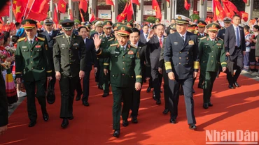 Ngay sau nghi thức tại cột mốc biên giới, đoàn đại biểu Việt Nam đã sang Trung Quốc qua Cửa khẩu Quốc tế Hữu Nghị (Lạng Sơn) để tham gia các chương trình giao lưu song phương.